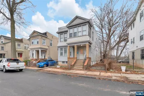 267-269 Leslie St, Newark, NJ 07112