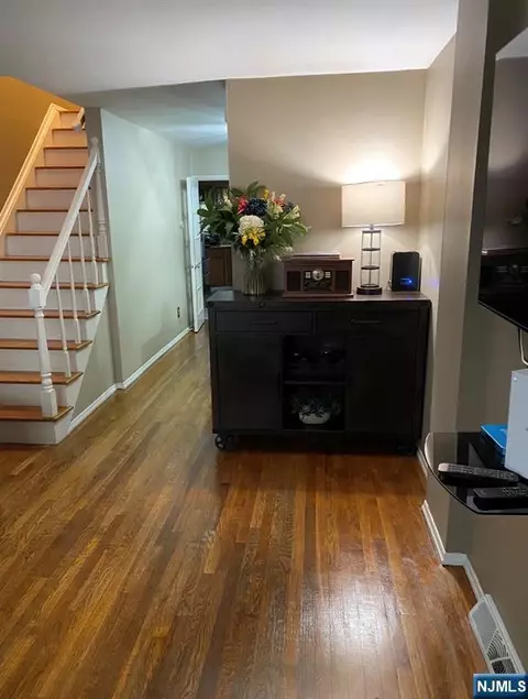 154 W Side Ave, Jersey City, NJ 07305