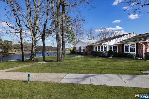 1028 Shetland Dr # B, Lakewood, NJ 08701