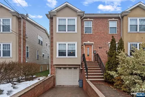 817 7th St #A, Secaucus, NJ 07094