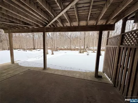 Exterior - 123 Bobolink Ct, Wayne, NJ 07470 photo 2 of 3
