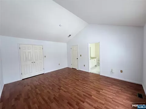 Bedroom - 123 Bobolink Ct, Wayne, NJ 07470 photo 1 of 4