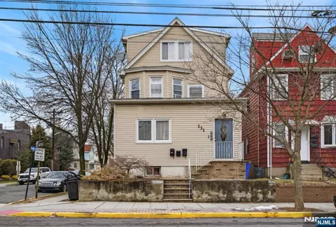 131 Paterson Ave, Wallington, NJ 07057