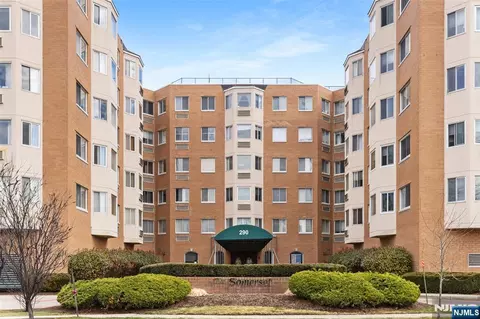 290 Anderson St #2A, Hackensack, NJ 07601 photo 1
