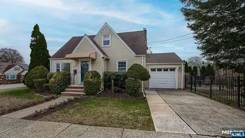 337 Madison Ave, Clifton, NJ 07011