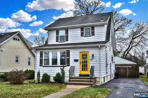 89 Forest Pl, Rochelle Park, NJ 07662