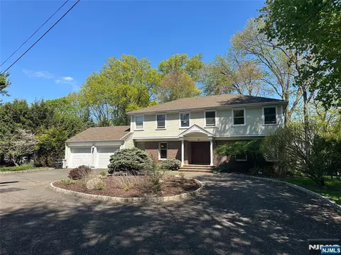 45 Hickory Ln, Closter, NJ 07624