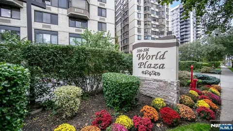 326 Prospect Ave #10H, Hackensack, NJ 07601