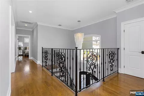 Entry Way - 537 Spring Valley Rd, Paramus, NJ 07652 photo 2 of 4