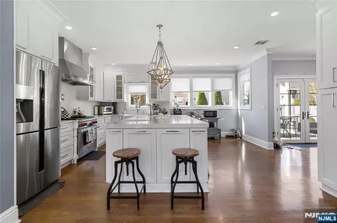 Kitchen - 537 Spring Valley Rd, Paramus, NJ 07652 photo 4 of 4