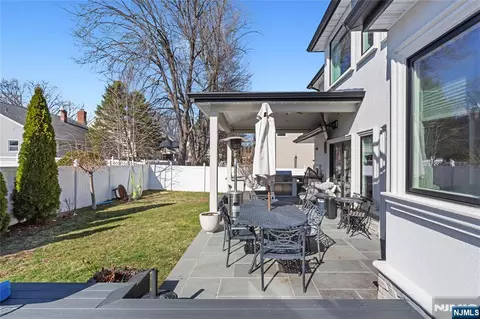 Exterior - 537 Spring Valley Rd, Paramus, NJ 07652 photo 3 of 4