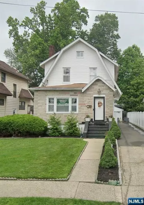 60 Herzog Pl, Englewood, NJ 07631