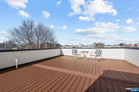 34 Manhattan Ave #2, Jersey City, NJ 07307