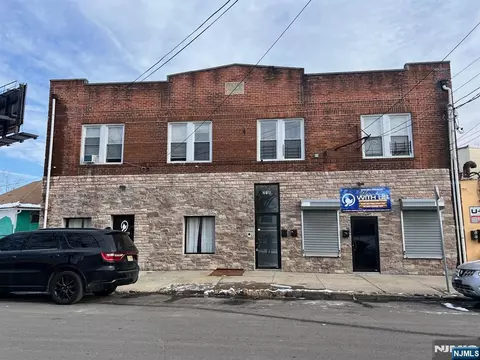218-220 Clinton Pl, Newark, NJ 07112