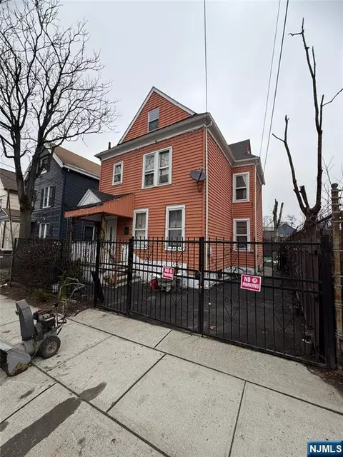 483 Cary St, Orange, NJ 07050