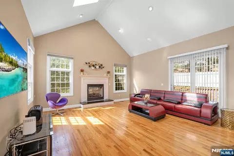 Living - 683 Victoria Ave, Paramus, NJ 07652 photo 2 of 2