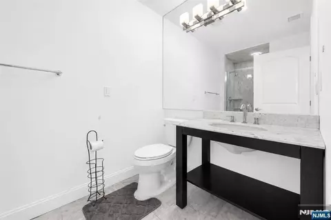 Bath - 683 Victoria Ave, Paramus, NJ 07652 photo 5 of 7