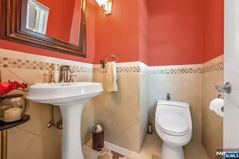 Bath - 683 Victoria Ave, Paramus, NJ 07652 photo 1 of 7