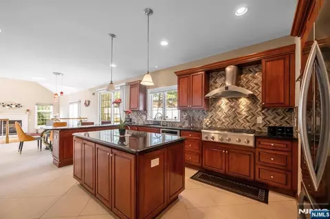 Kitchen - 683 Victoria Ave, Paramus, NJ 07652 photo 3 of 3