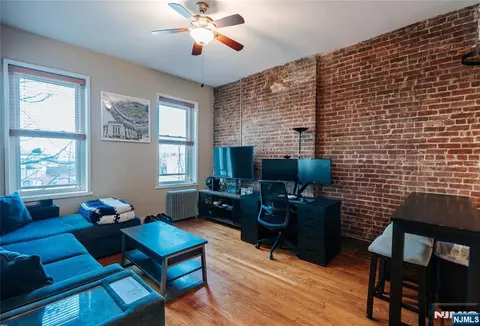 832 Washington St #6, Hoboken, NJ 07030
