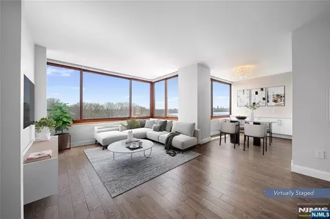 100 Old Palisade Rd #1604, Fort Lee, NJ 07024