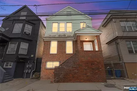 92 Devine St, Newark, NJ 07106