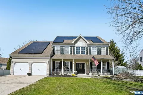 5 Forest View Dr, Berkeley, NJ 08721
