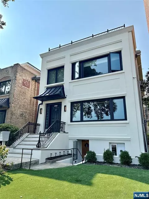 6115 Kennedy Blvd, West New York, NJ 07093