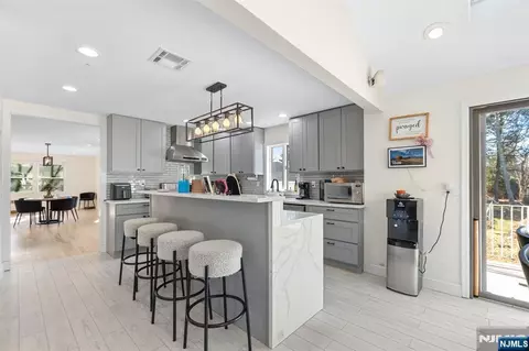 45 Highland Ave, Emerson, NJ 07630