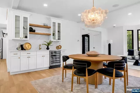 Dining - 452 Oregon St, Paramus, NJ 07652 photo 4 of 6