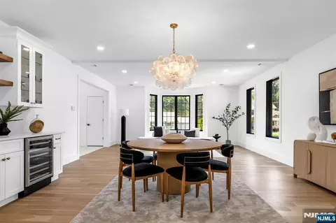 Dining - 452 Oregon St, Paramus, NJ 07652 photo 6 of 6