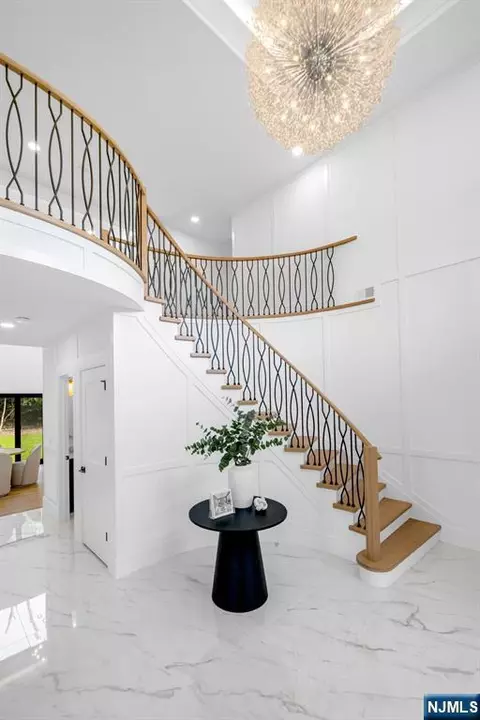 Entry Way - 452 Oregon St, Paramus, NJ 07652 photo 4 of 6