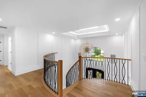 Entry Way - 452 Oregon St, Paramus, NJ 07652 photo 5 of 6