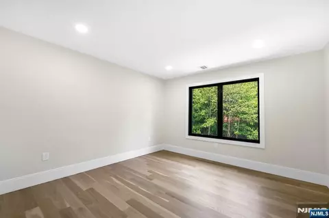 Bedroom - 452 Oregon St, Paramus, NJ 07652 photo 5 of 8