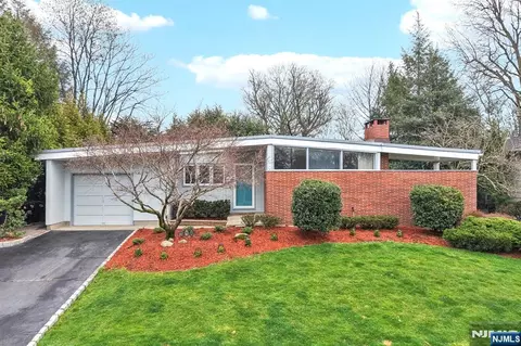 208 Prospect Ave, Oradell, NJ 07649