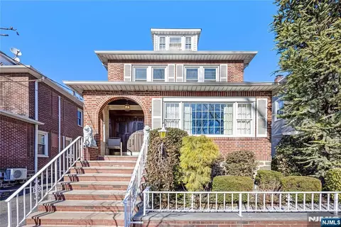 429 Oakdene Ave, Cliffside Park, NJ 07010