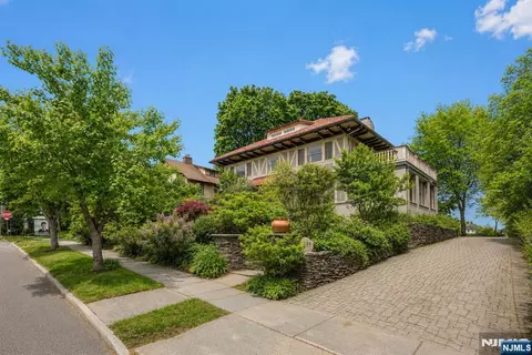 384 Anderson St, Hackensack, NJ 07601 photo 37