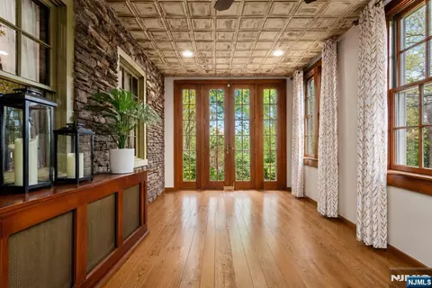 384 Anderson St, Hackensack, NJ 07601 photo 18