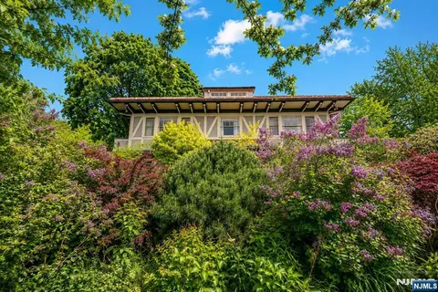 384 Anderson St, Hackensack, NJ 07601 photo 36