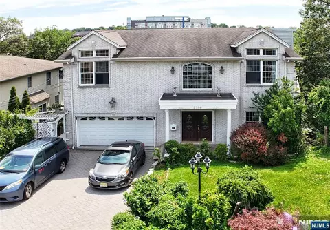 2186 Jones Rd, Fort Lee, NJ 07024