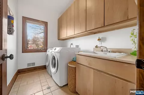 Other - 10 Fox Ter, Cliffside Park, NJ 07010 photo 4 of 13