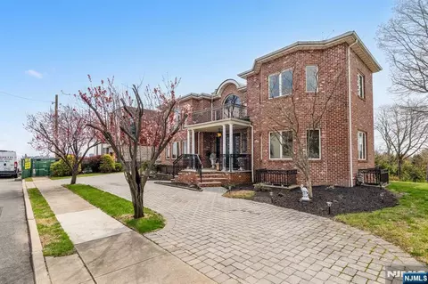 Exterior - 10 Fox Ter, Cliffside Park, NJ 07010 photo 2 of 4