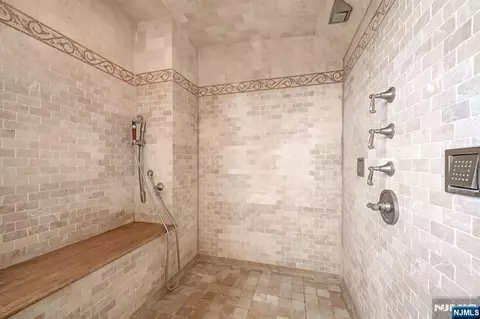 Bath - 10 Fox Ter, Cliffside Park, NJ 07010 photo 6 of 8