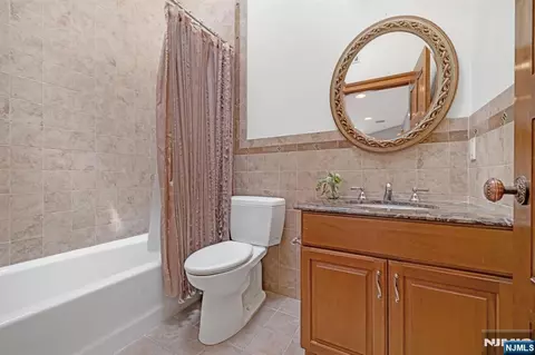 Bath - 10 Fox Ter, Cliffside Park, NJ 07010 photo 7 of 8