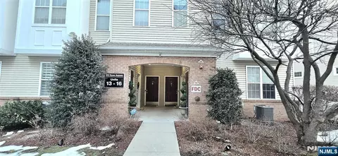 410 Howe Ave #16, Passaic, NJ 07055