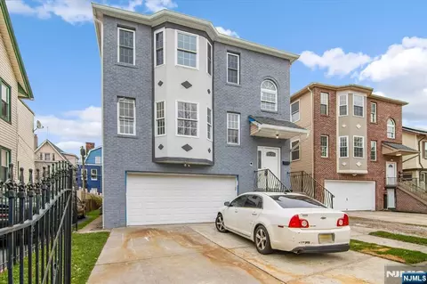 150 Munn Ave, East Orange, NJ 07017