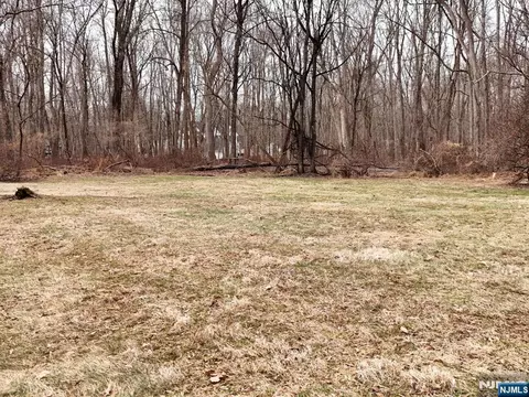 100 Brookside Rd, Ramsey, NJ 07446