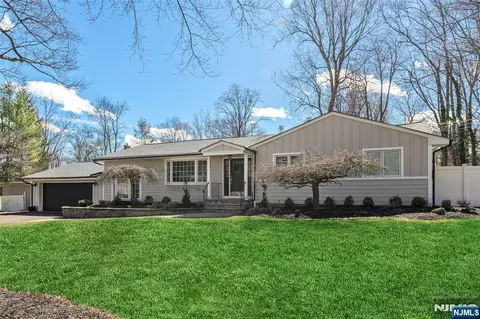 619 Sargent Rd, River Vale, NJ 07675