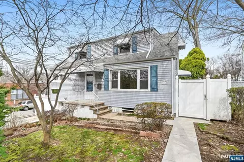 21 Linwood Ave, Bogota, NJ 07603