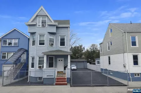 371 Totowa Ave, Paterson, NJ 07502